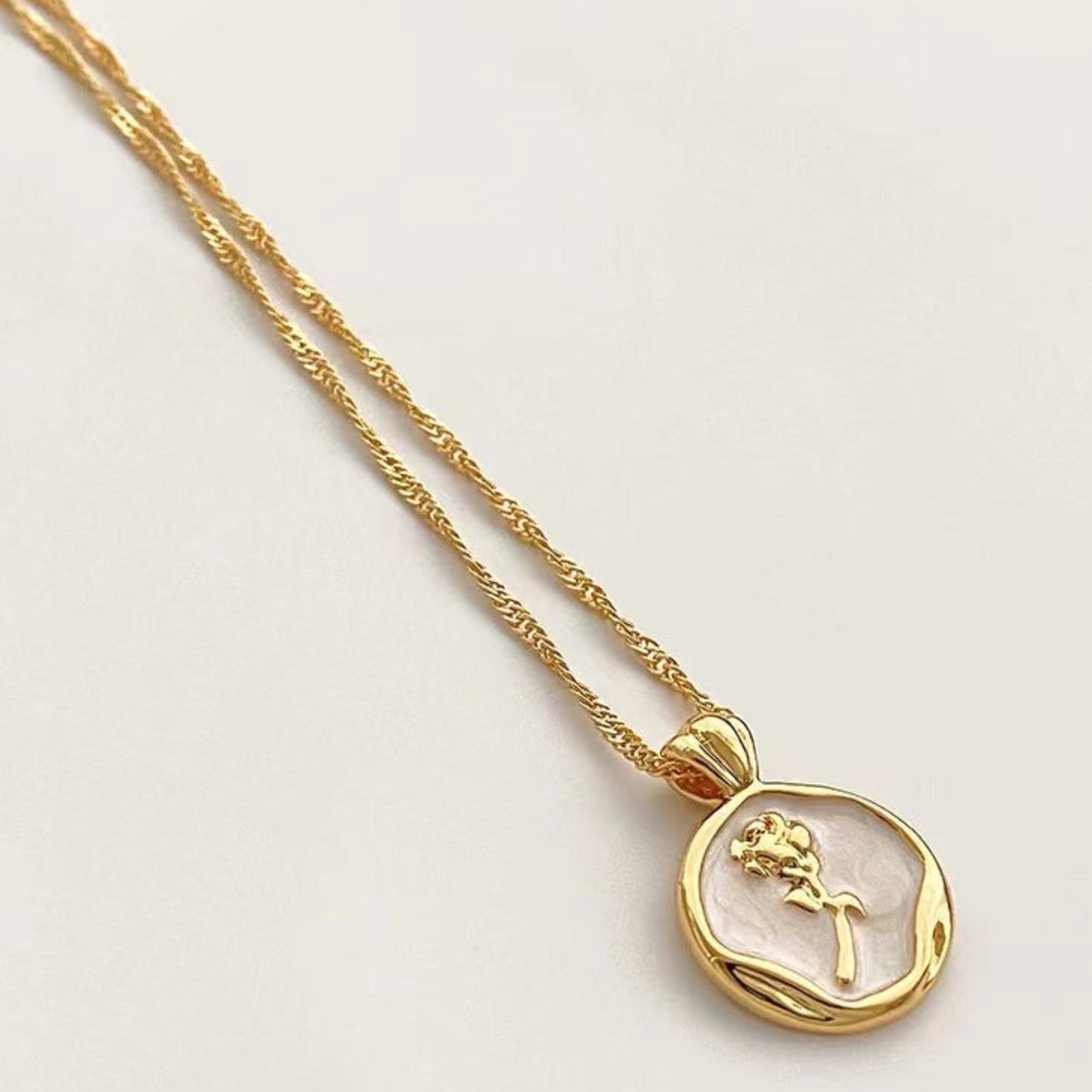 Rose Pendant Necklace