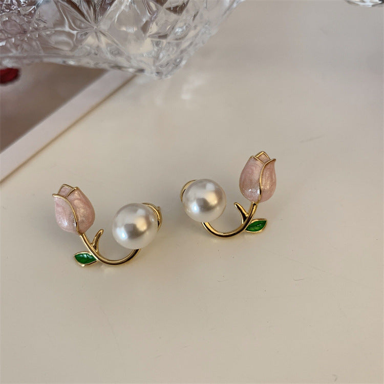 Clous d'oreilles perle tulipe