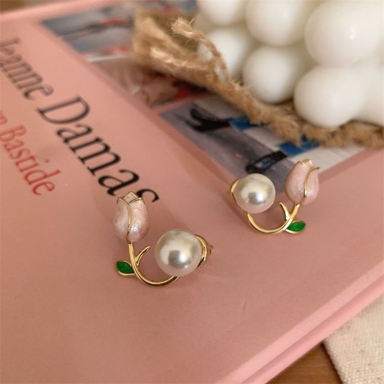 Clous d'oreilles perle tulipe