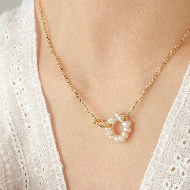 ELISE Distinct Pearl Necklace