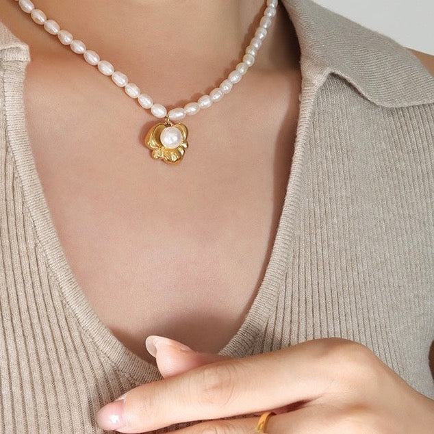 ISABELLE Pearl Neckalce