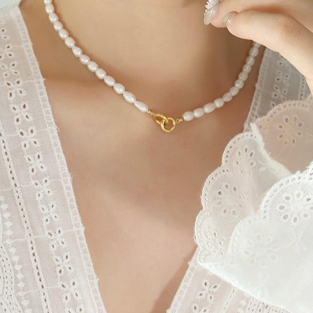 All-Match Pearl Buckle Necklace