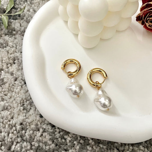 Unqiue Boarque Pearl Earrings