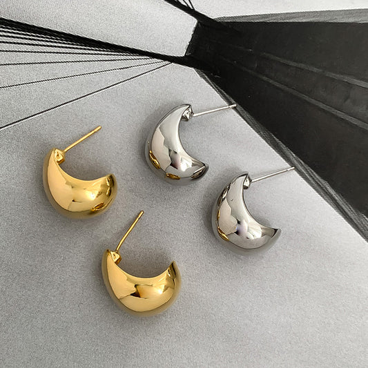 Alice Studs Earrings (Golden / Silver)