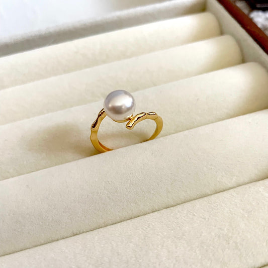 Cela Fine Pearl Ring