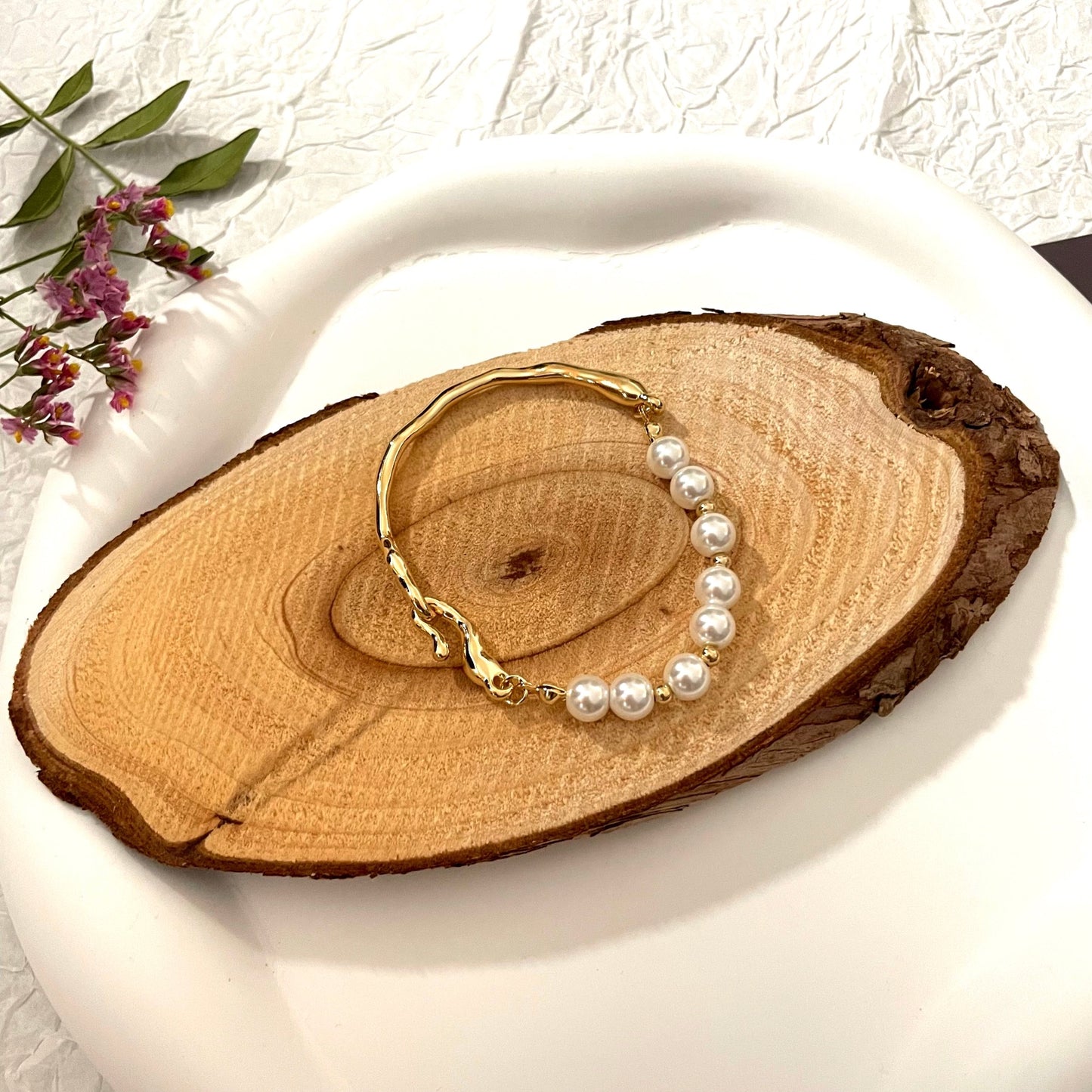 Metallic & Pearl Bracelet (Golden / Silver)