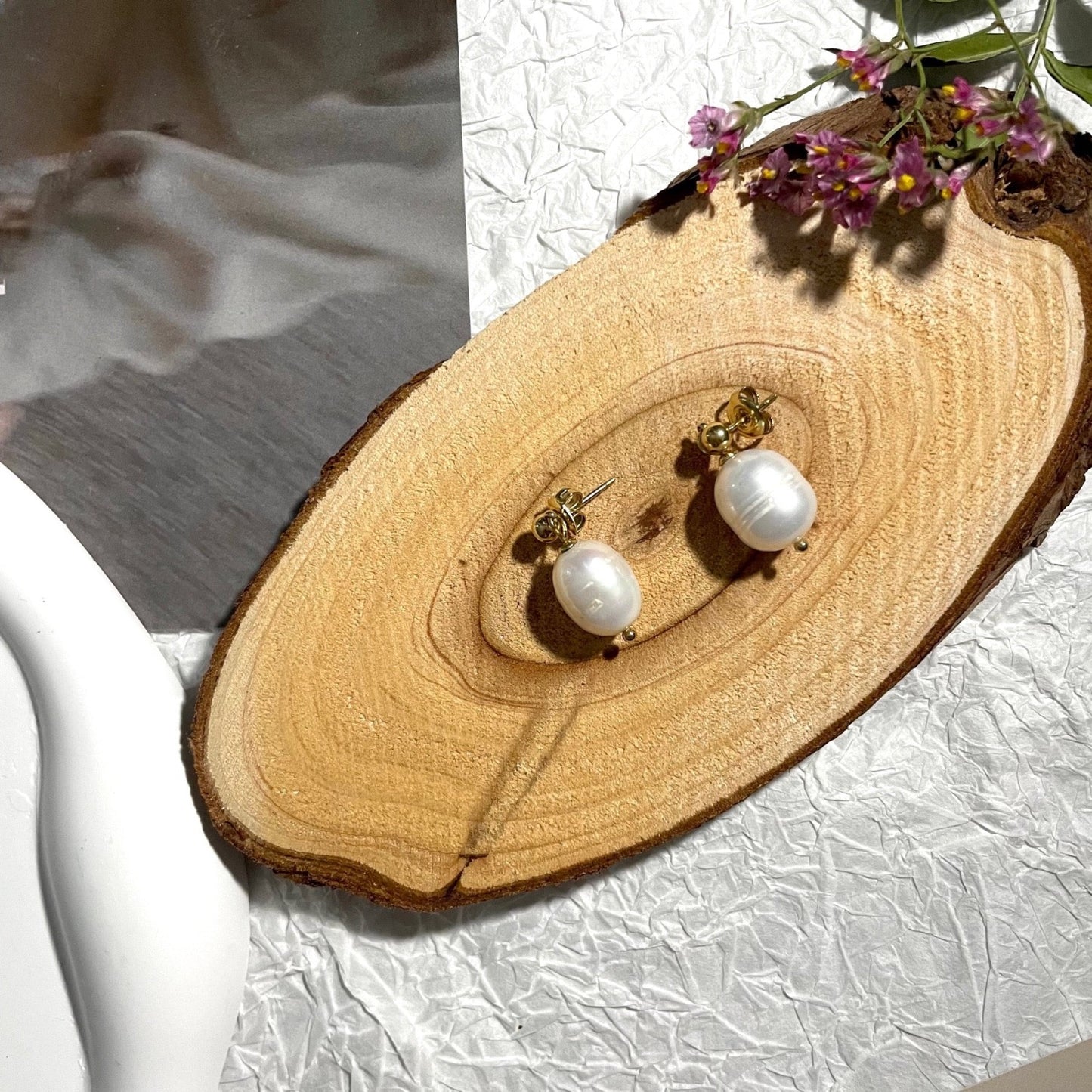 Delightful Pearl Stud Earrings