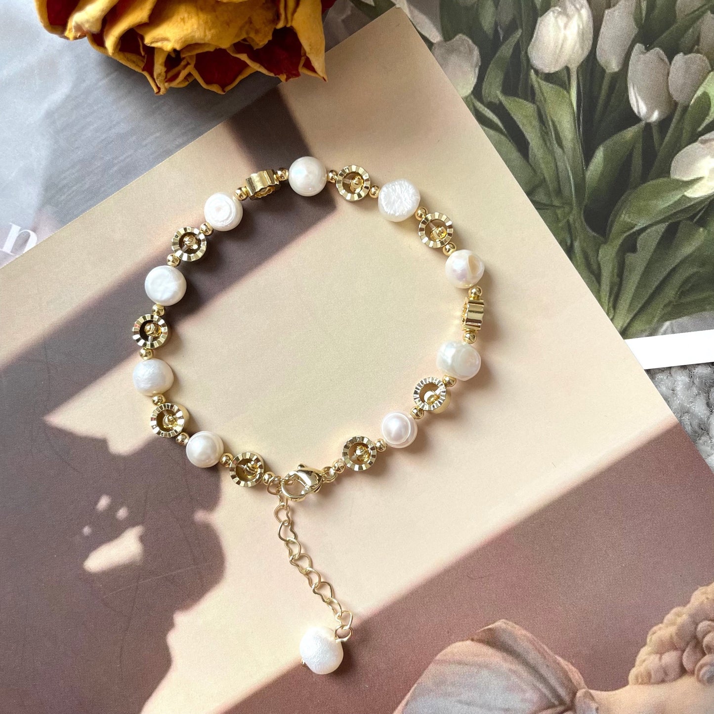 Unique Designed Pearl Bracelet