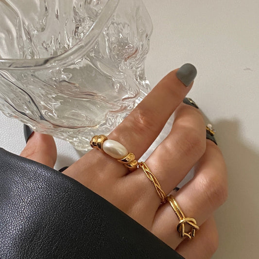 Vintage Elegant Spiral Ring