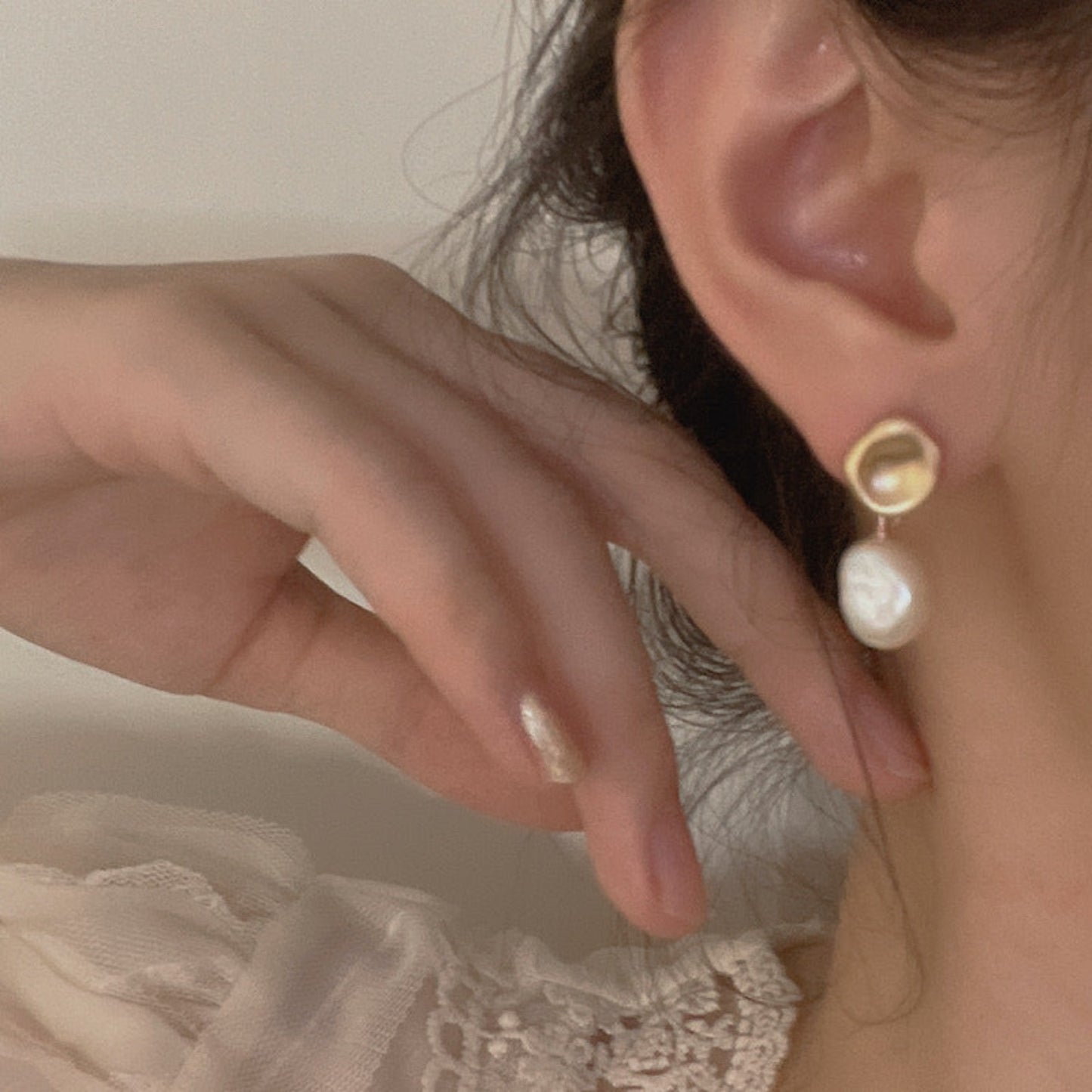 SIA Baroque Pearl Earrings