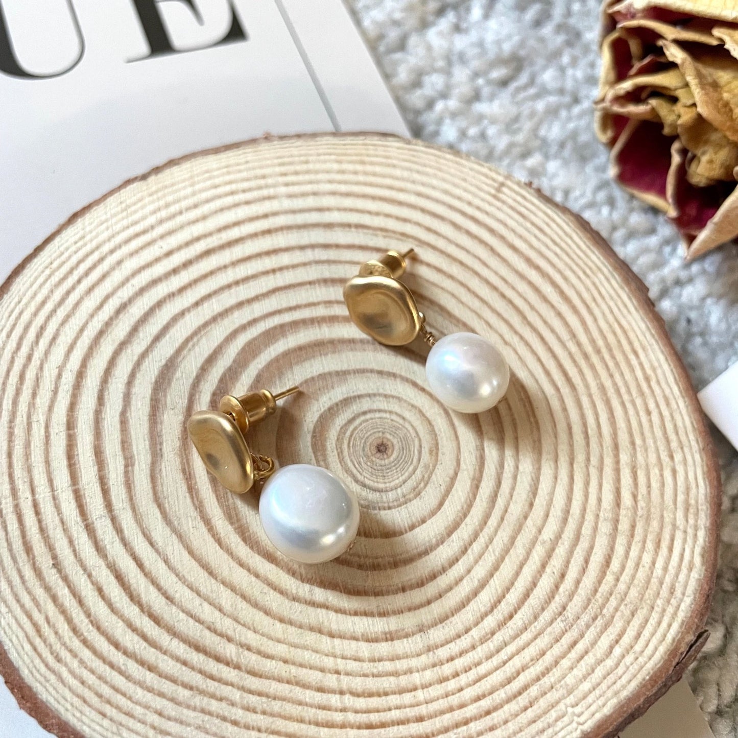 SIA Baroque Pearl Earrings