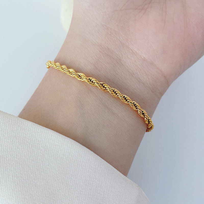 Stylish Twist Bracelet