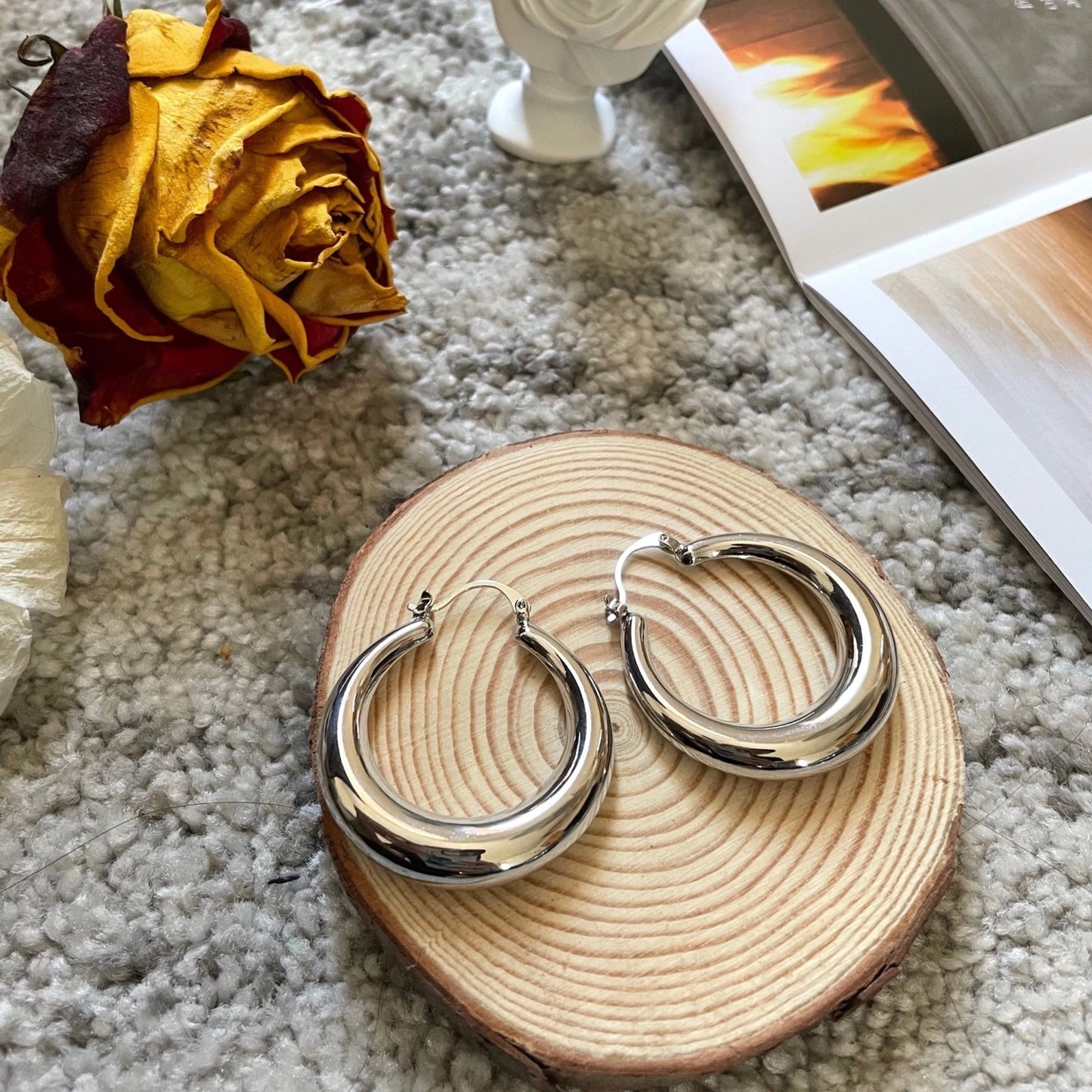 Classic Hoop Earrings (Golden / Silver)